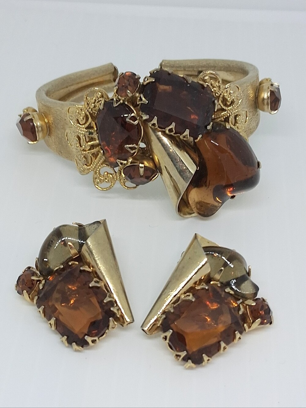 * Vintage Root Beer Rhinestones Clip On Earrings & Clamper Bracelet Set